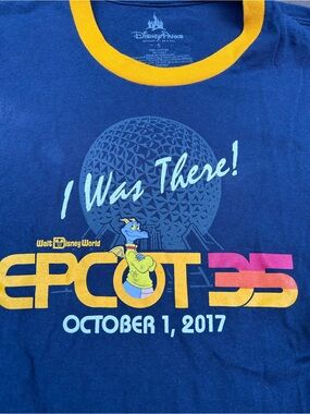 Disney Epcot ringer shirt men’s small